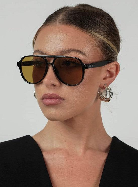 Stevie - Black / Olive