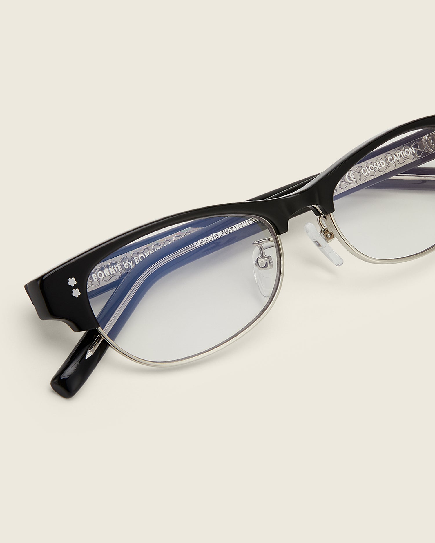 Closed Caption - black /clear