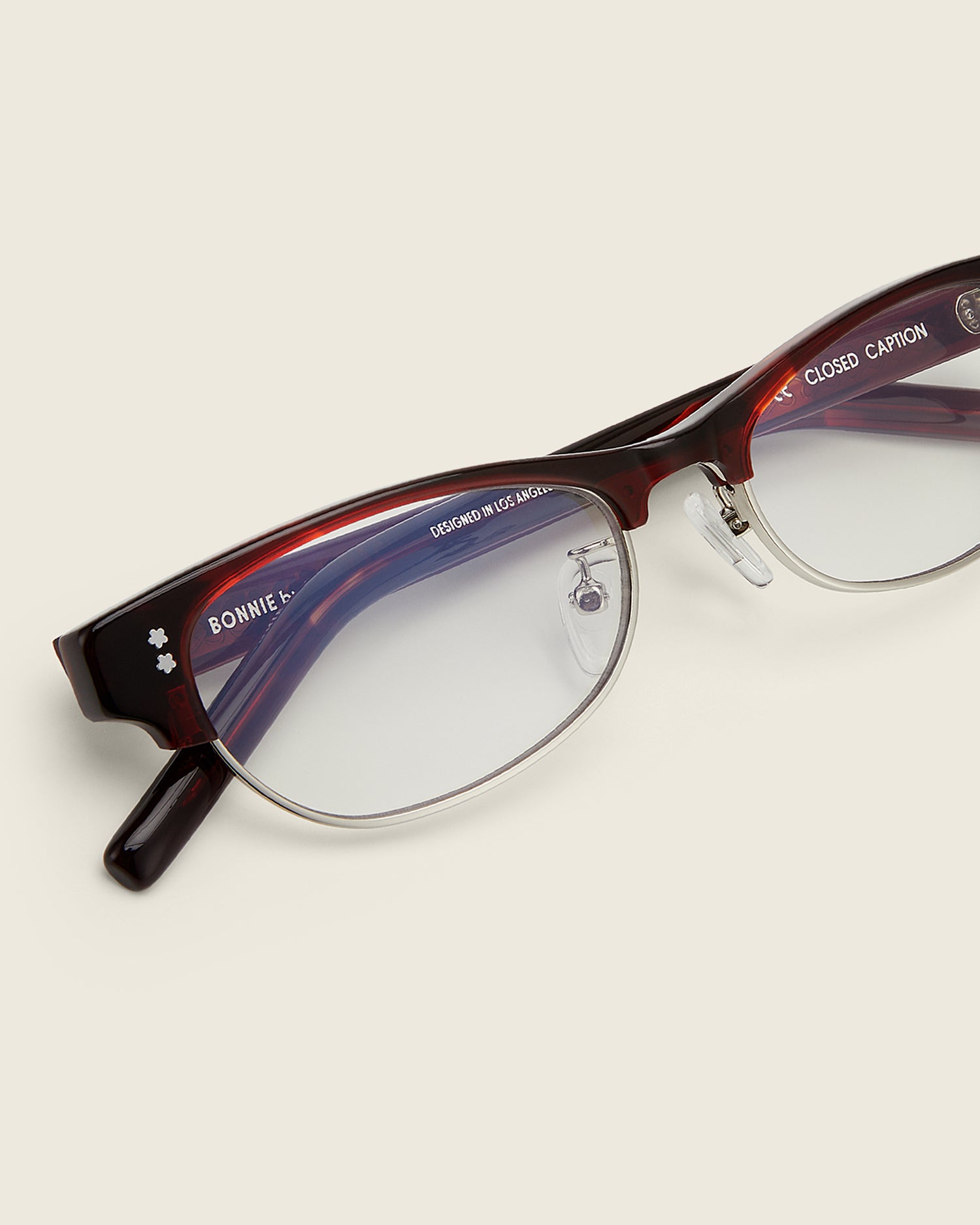 Closed Caption - red /clear