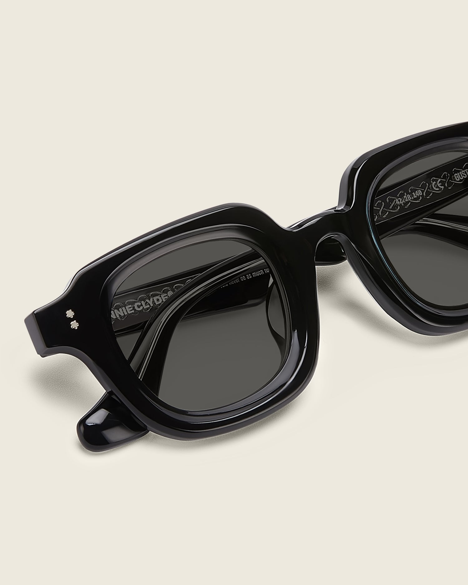 Gustave - black / black