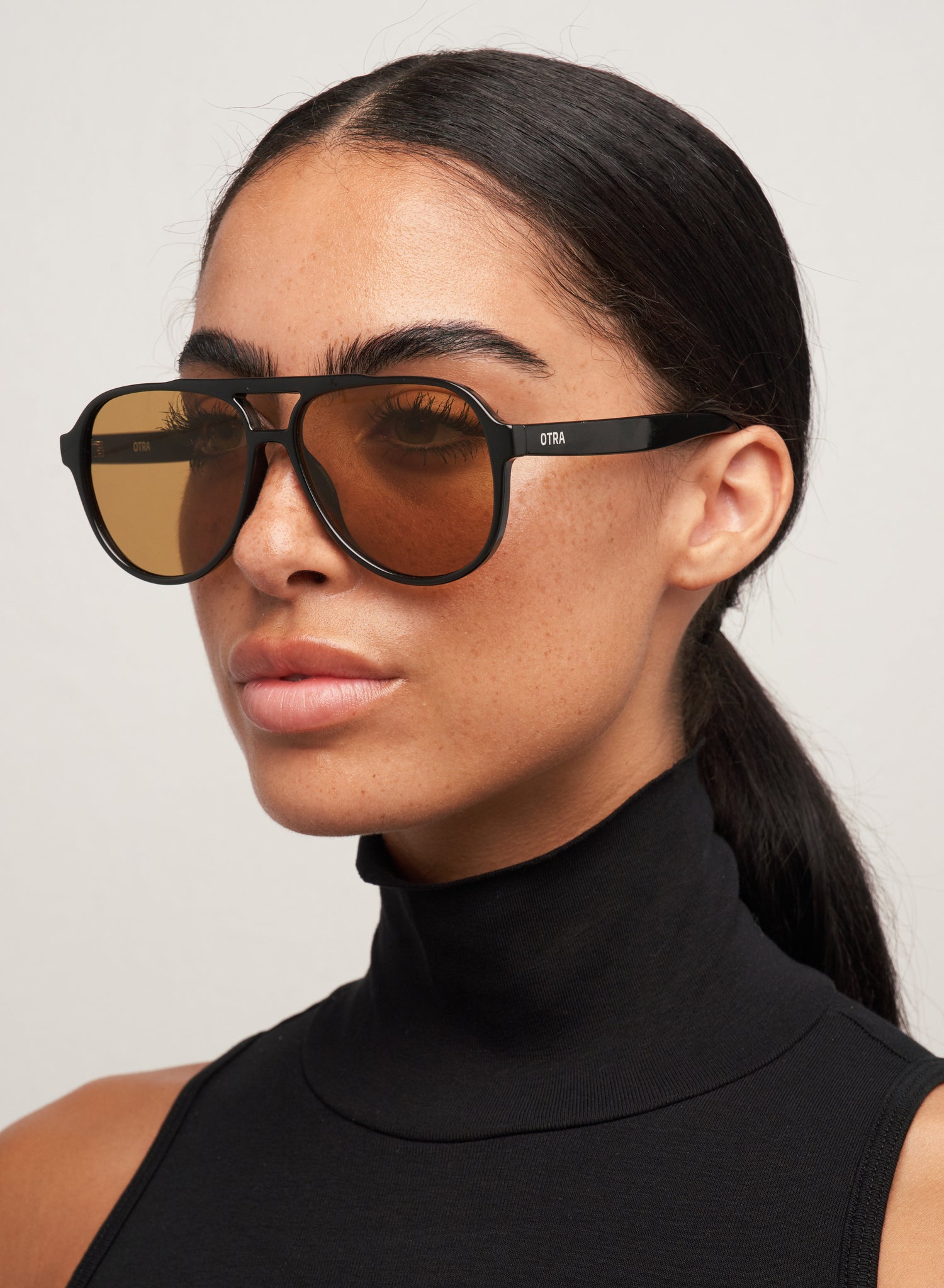 Stevie - Black / Olive