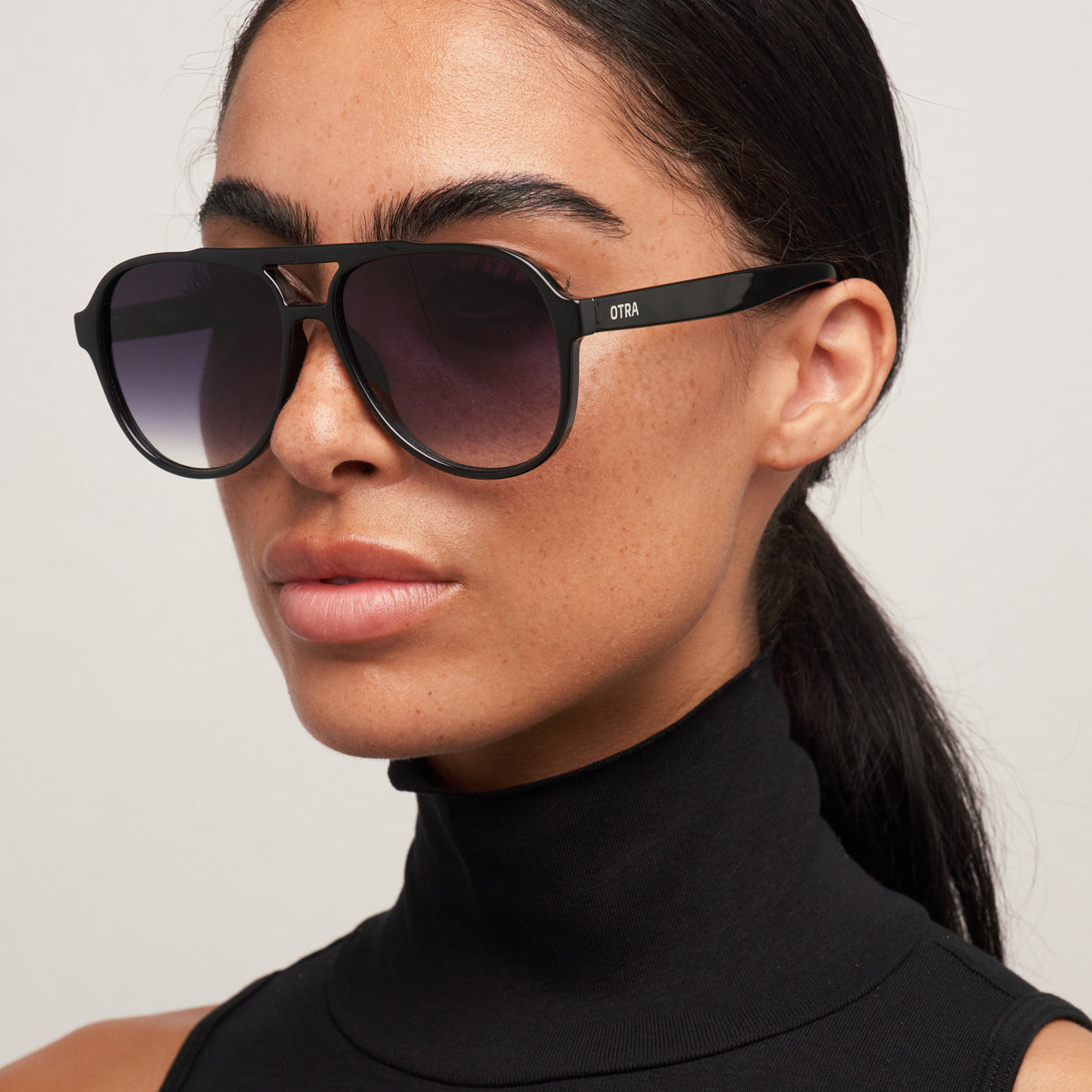 Stevie - Black / black